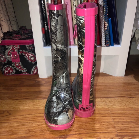 Austin Reed Shoes - Slightly worn rain boots
